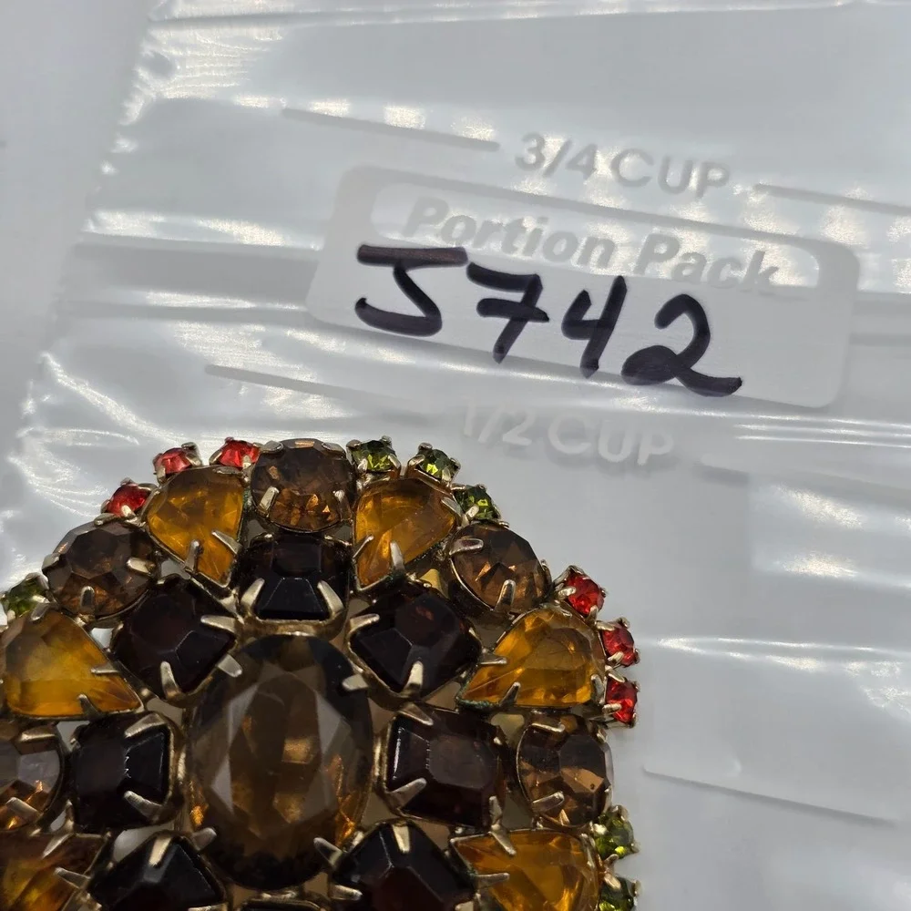 Rhinestone‎ Brooch Vintage Flower Multi-Color Chaton Amber Brown Gold Tone 1960s
